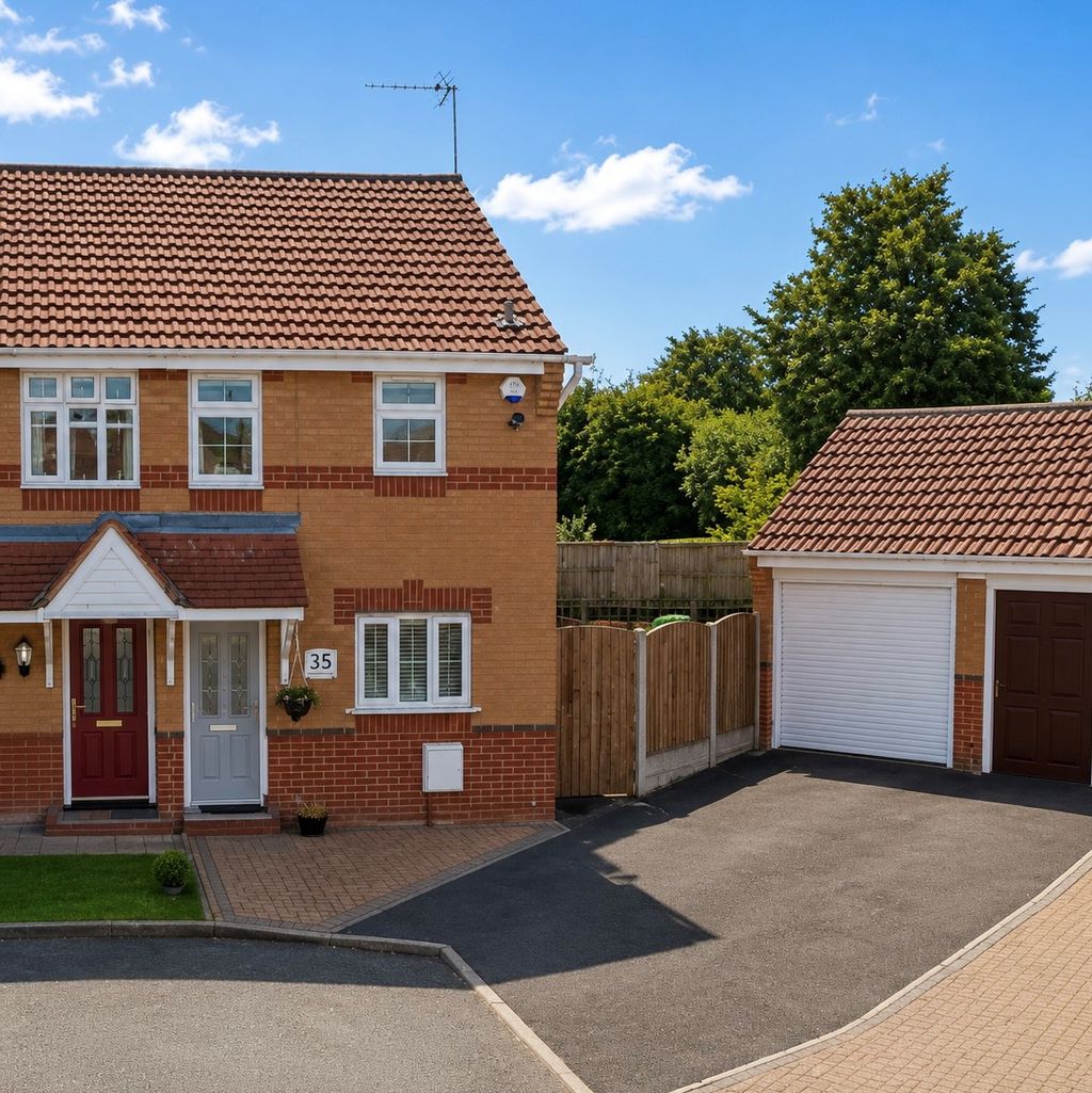 Linnet Close
